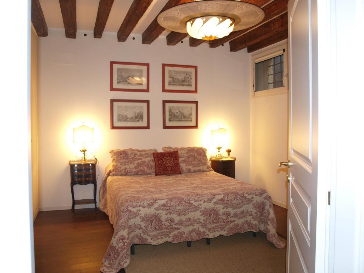 Apartamento Al Pozzo Dei Scoacamini, 100 M From San Marco, Ground Floor