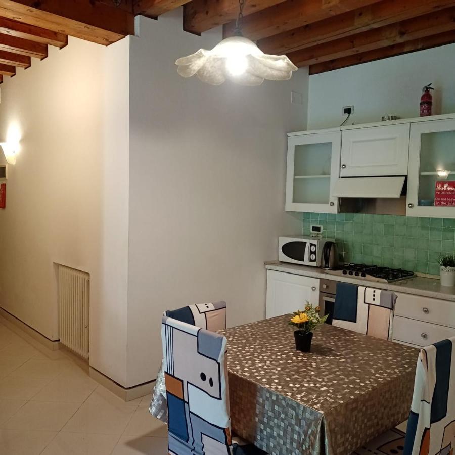 Beatiful Modern Flat Centre With Private Lounge Area Relax Venice