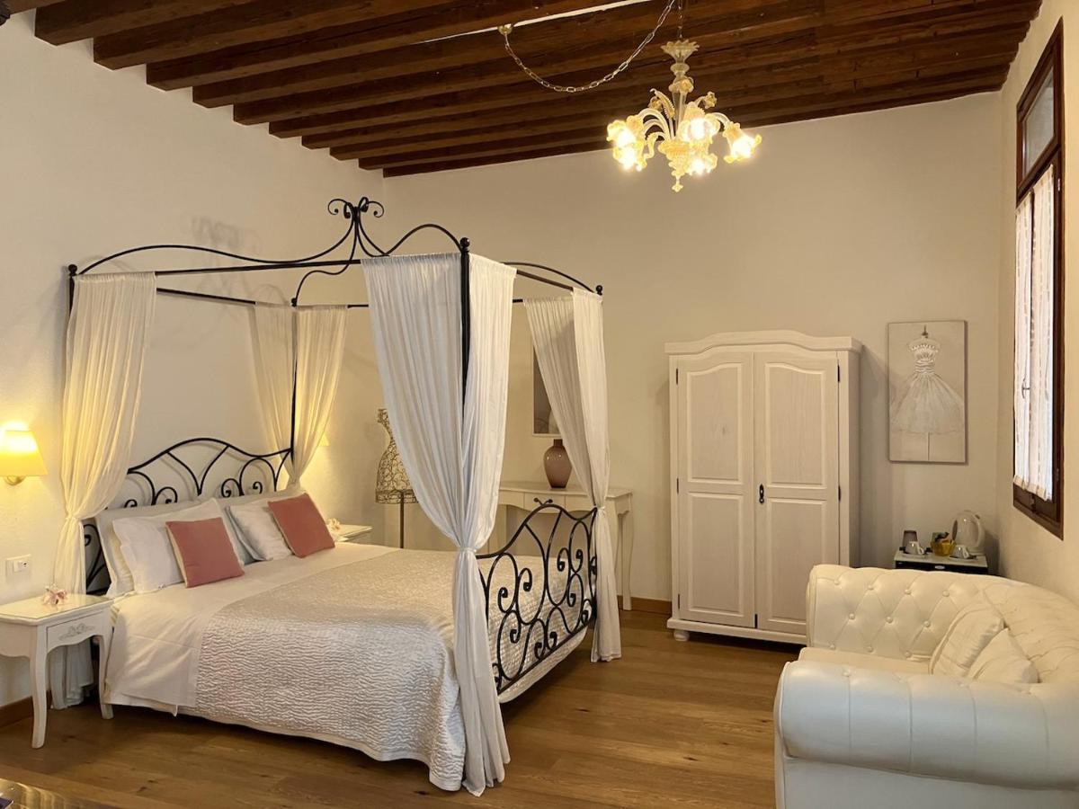 Residenza Corte Antica Bed & Breakfast *