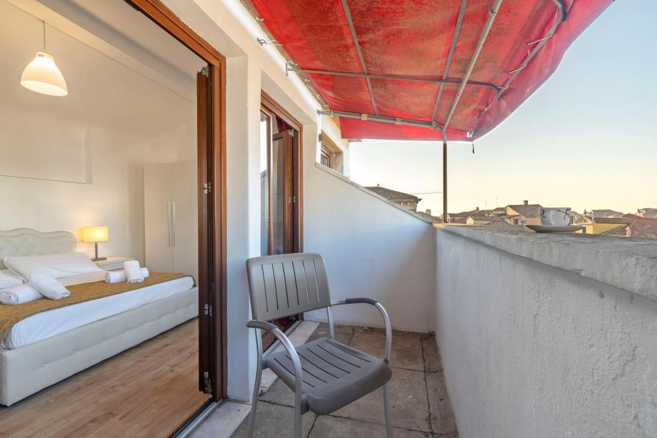 Ca' Dei Carmini Apartment