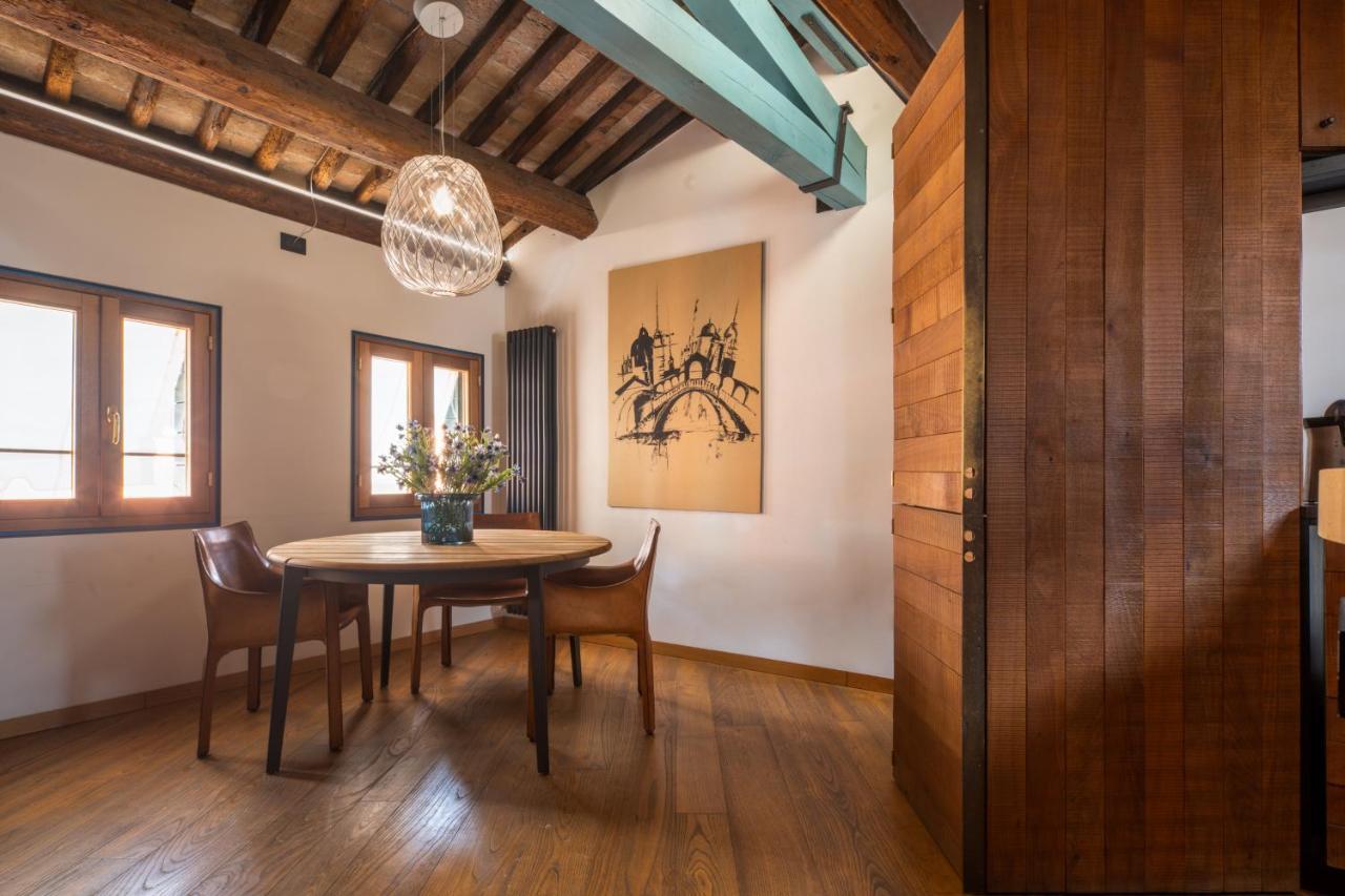Grand Canal Design Apartment