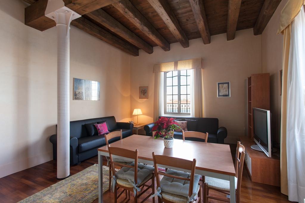 Stucky Apartment