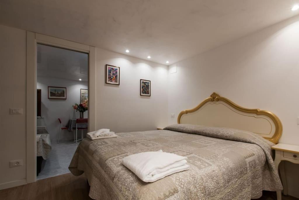 Ca'mariagrazia Flat In With Private Patio Apartment *