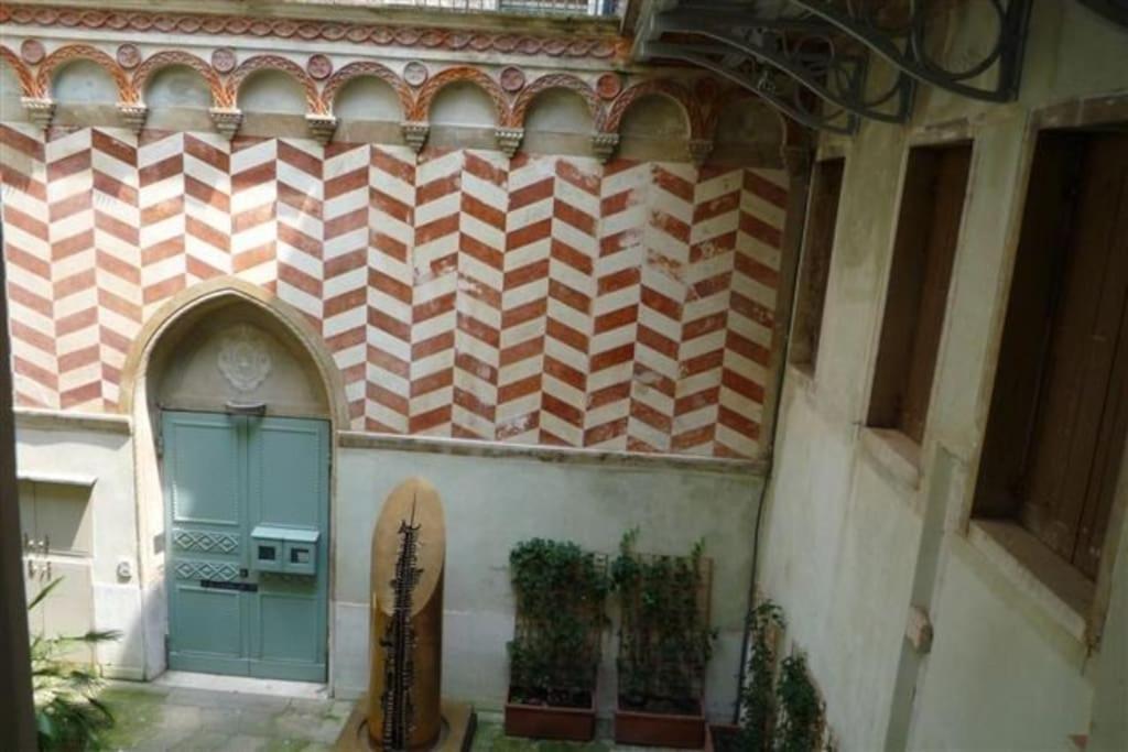 San Marco Charming With Canal View Apartment Venice
