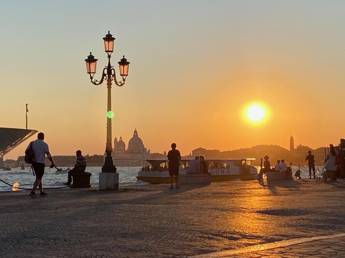 With View In Venice, Arsenale. Apartment *