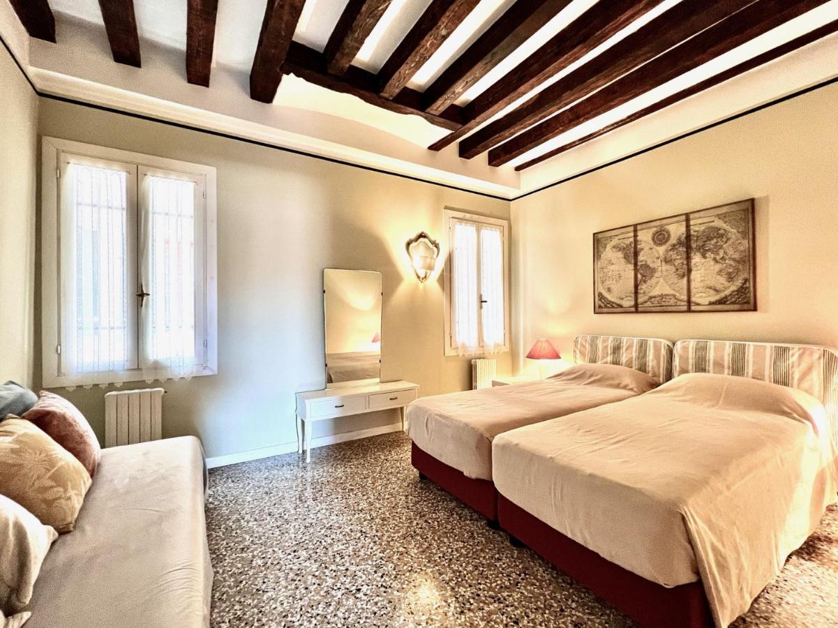 With View In Venice, Arsenale. Apartment