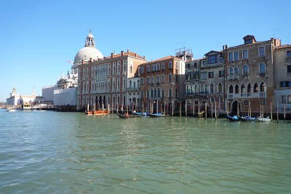 San Marco Charming With Canal View Appartamento