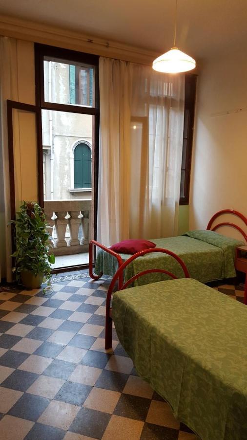 Domus Civica Albergue *