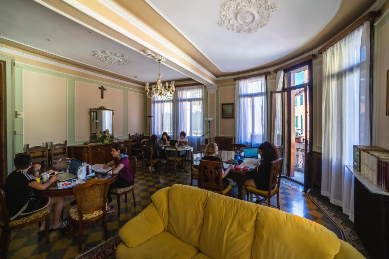 Domus Civica Albergue