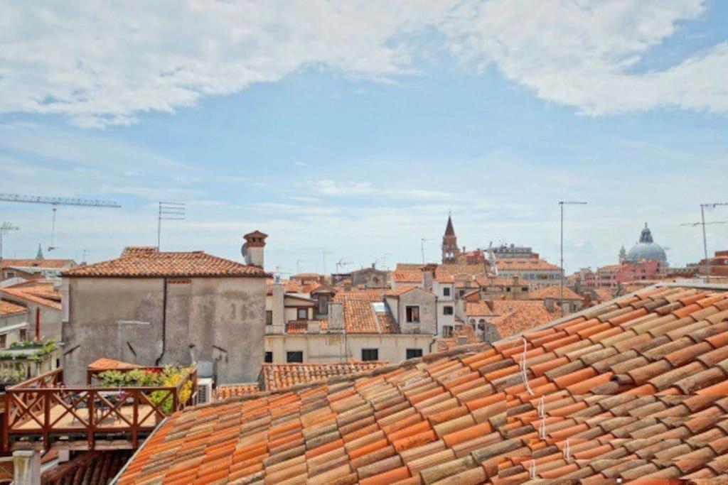 On The Roofs To Piazza San Marco - *
