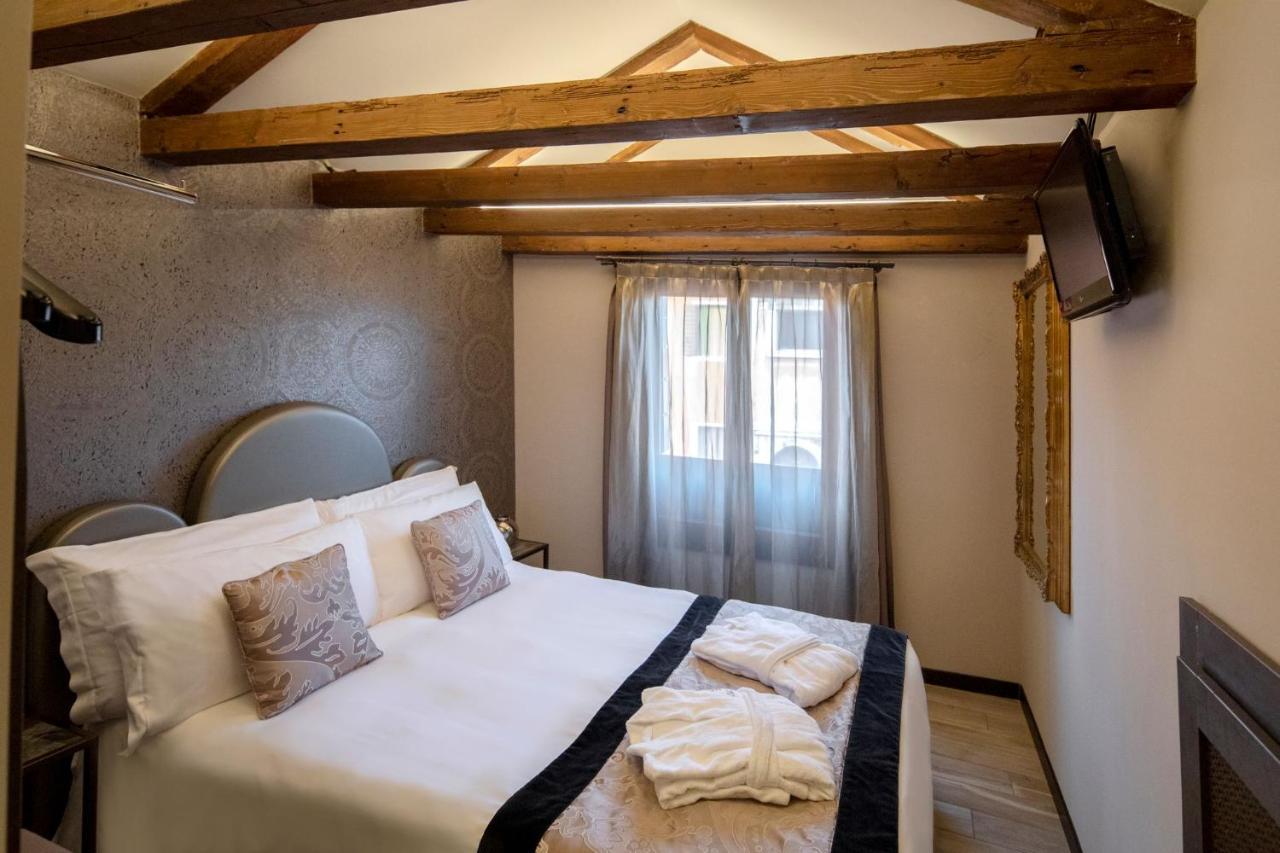 Alle Guglie Boutique Hotel