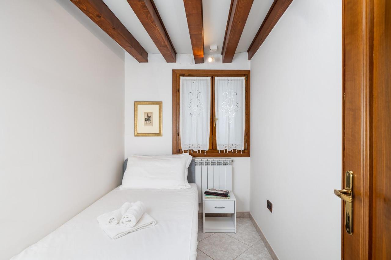 Apartment Ca Giardini In Biennale By Bricola *