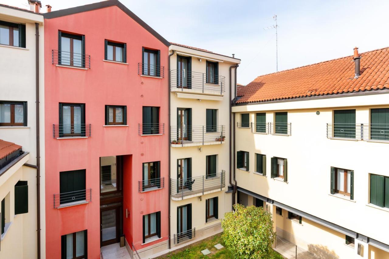 Ca' Degli Antichi Giardini Aparthotel