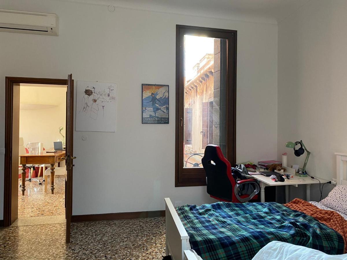 Apartamento Al Centro Di 6 Posti Letto Veneza