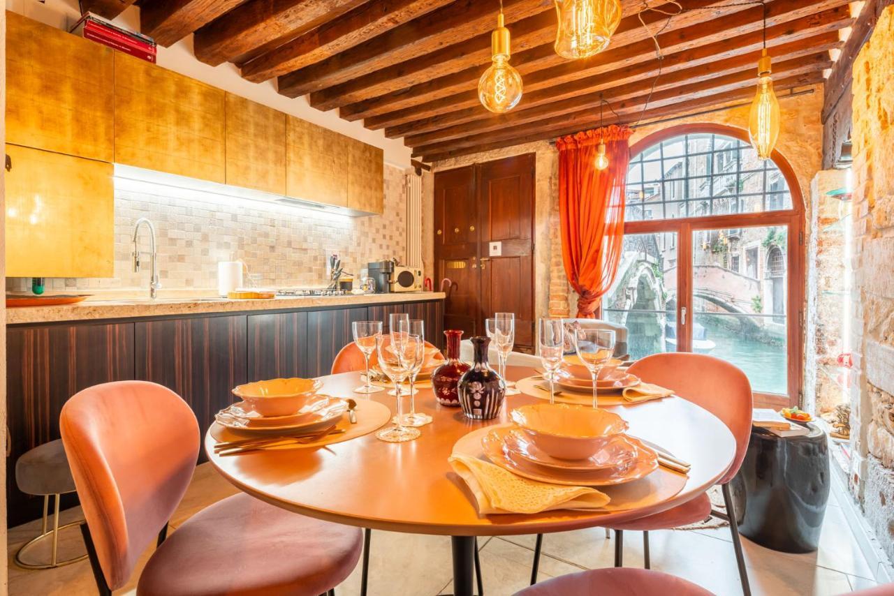 Apartamento Casa Manina Sul Ponte - Your Private Canal View Veneza