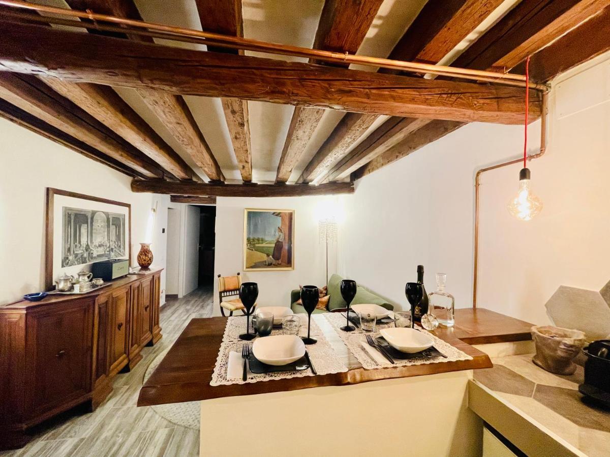 Casa Furlani Ai Dalmati - Your On The Canal Apartment