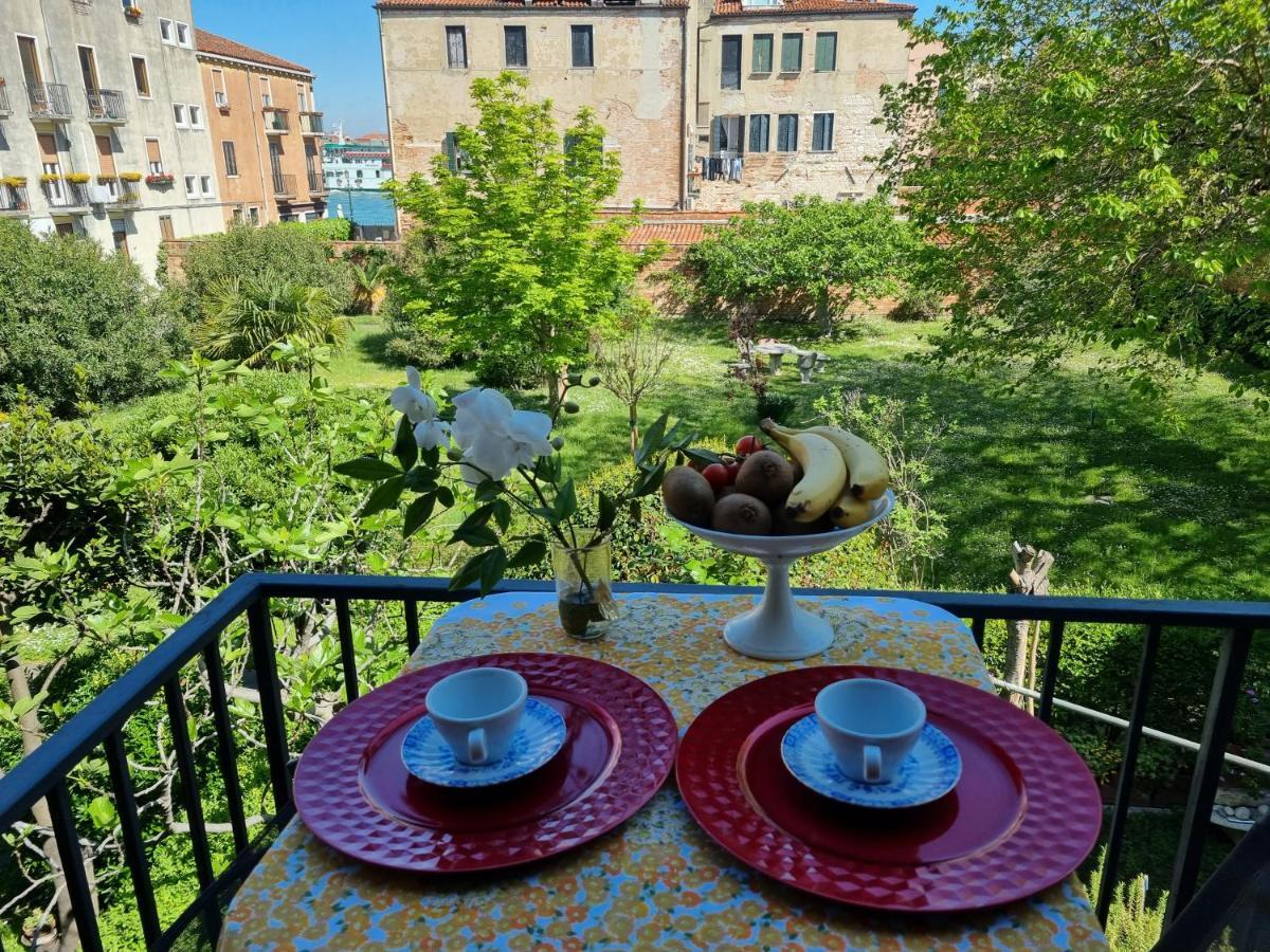 Angela Di House Apartment