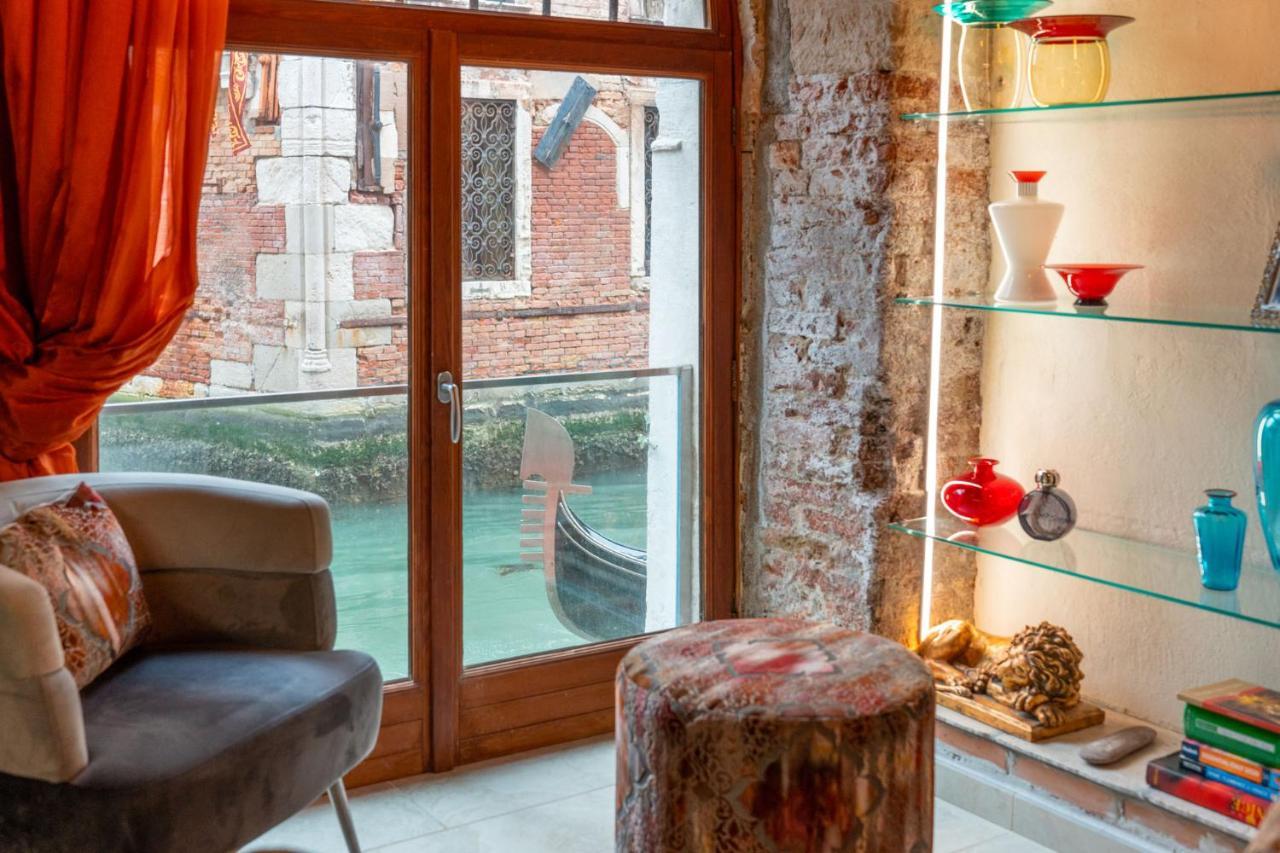 Casa Manina Sul Ponte - Your Private Canal View Veneza