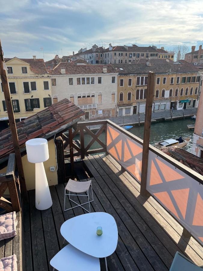 Casa de férias Palazzo Veneziano Direct At The Canal With Roof Terrace