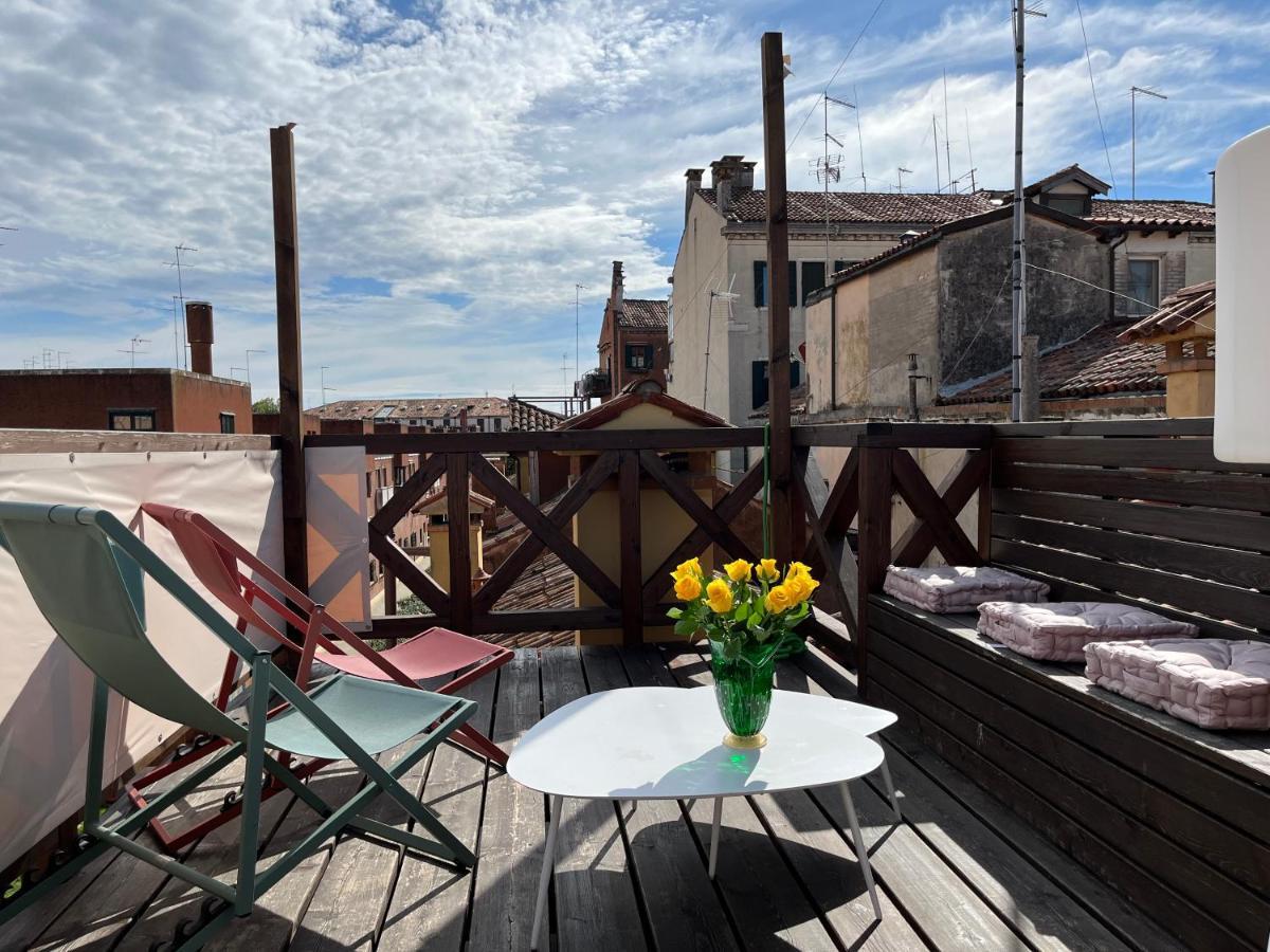 Casa de férias Palazzo Veneziano Direct At The Canal With Roof Terrace *