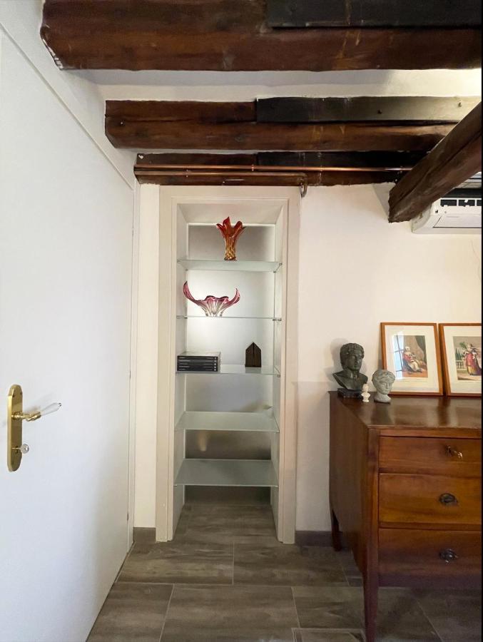 Apartment Casa Furlani Ai Dalmati - Your On The Canal Venice