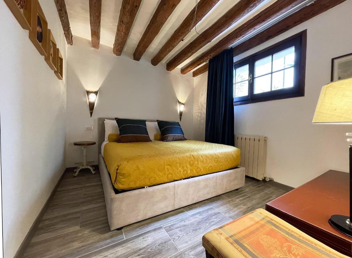 Casa Furlani Ai Dalmati - Your On The Canal Apartment *