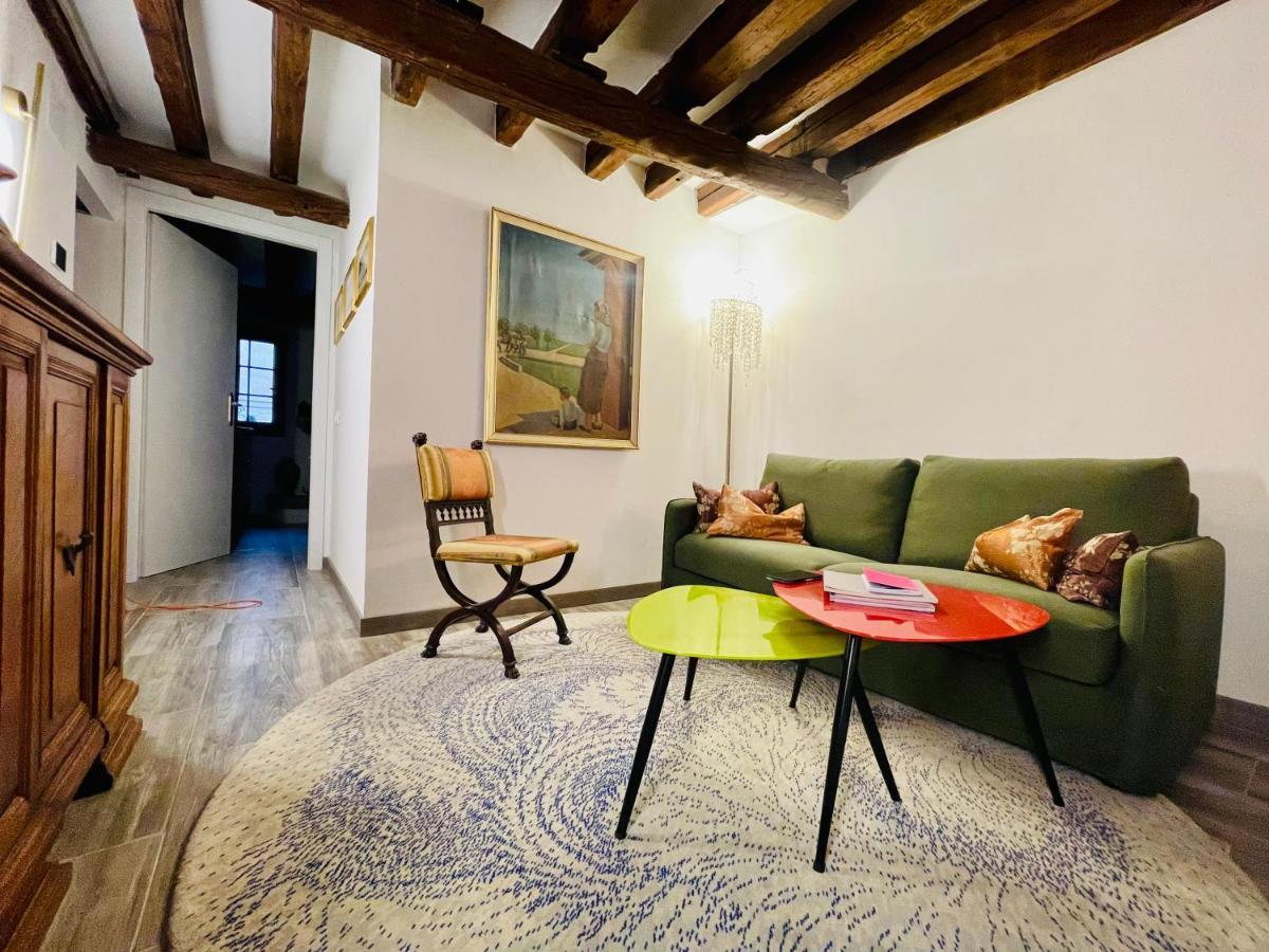 Apartment Casa Furlani Ai Dalmati - Your On The Canal Venice