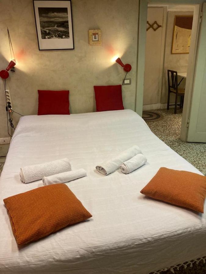 San Marco Orange Nest * Veneza