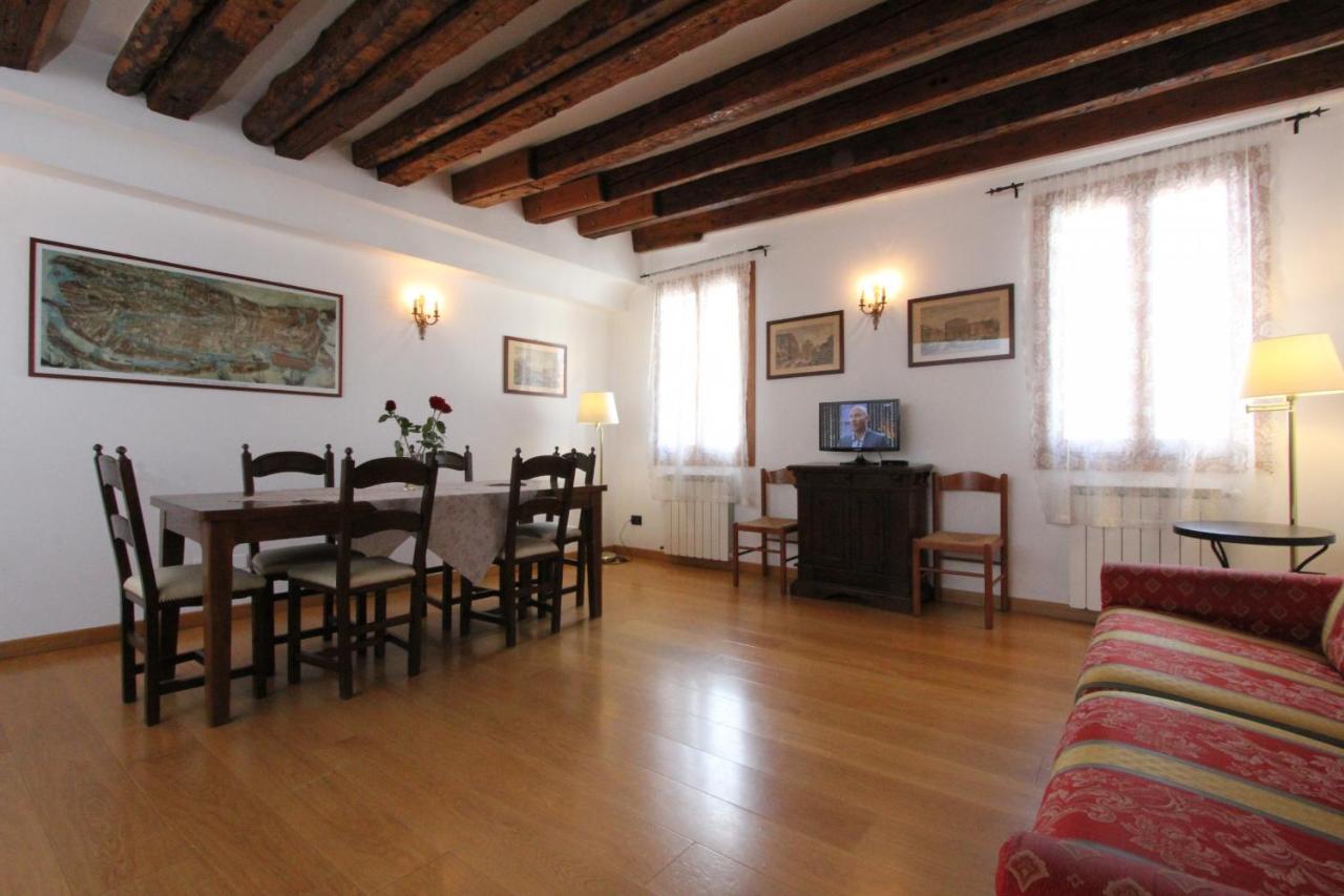 Dei Mori Apartment