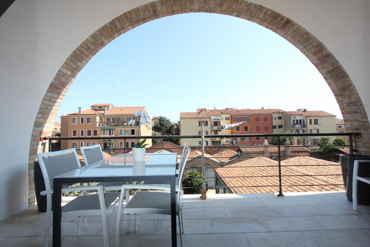 Giudecca Luxury Gallery