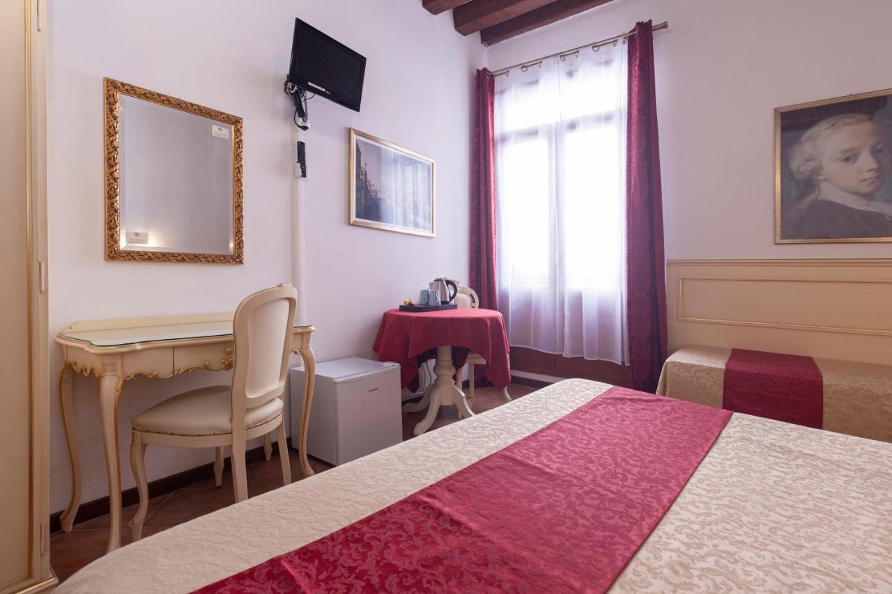 Alloggi Ss Giovanni E Paolo Guest house