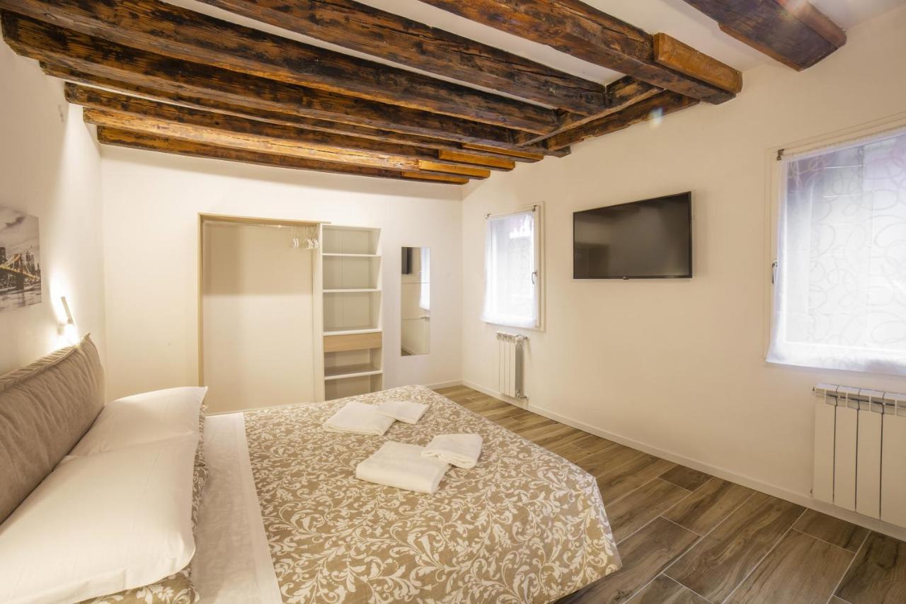 Apartment Primo Piano Venice, Castello Vicino Biennale *