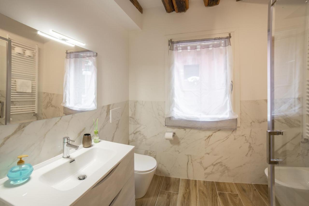 Apartment Primo Piano Venice, Castello Vicino Biennale Venice