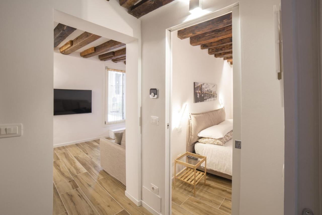 Apartment Primo Piano Venice, Castello Vicino Biennale Venice
