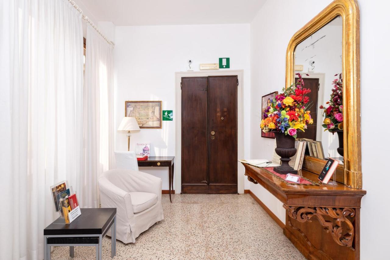 Aparthotel Ca' Foscolo 2*