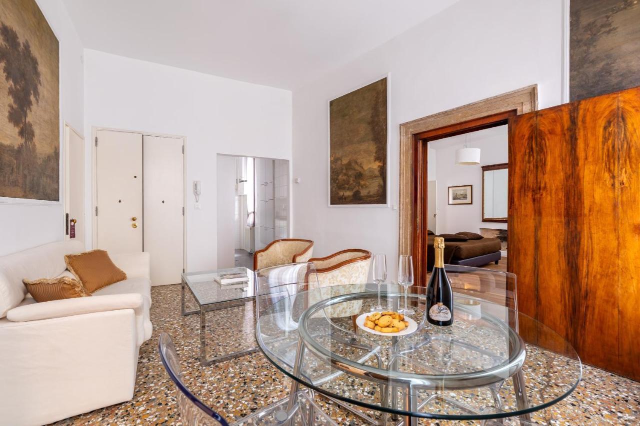 Ca' Foscolo Aparthotel 2*