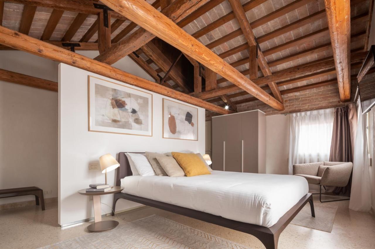 Apartment Lion Palace - San Marco R&r