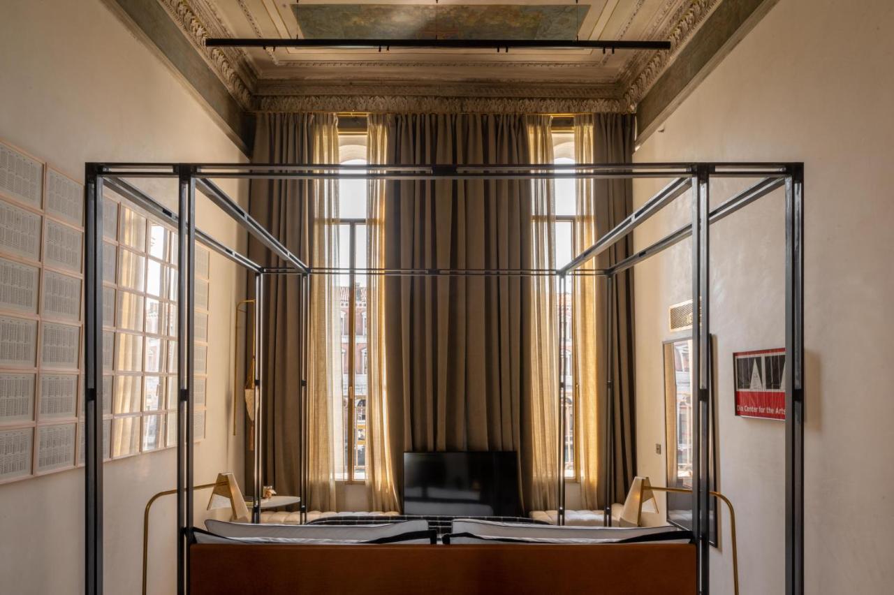 Hotel The