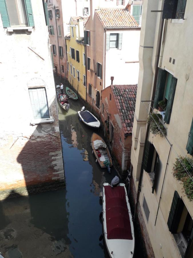 A Casa Tua Dietro Piazza San Marco *