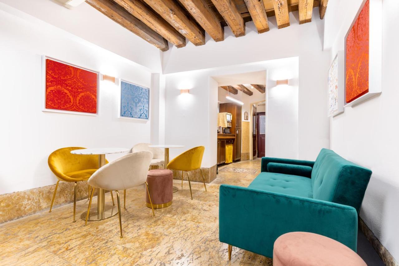 Acomodação com café da manhã  Lanterna Di Marco Polo 3*