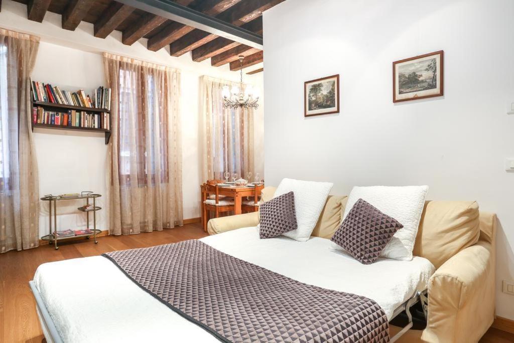 Mela Luxury Apartment *