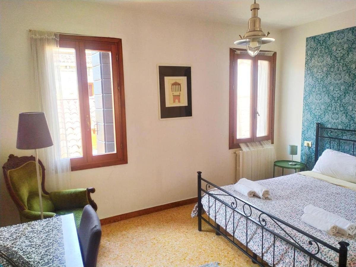 Guest house Two Steps From Rialto Venice