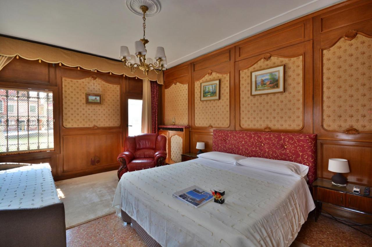 Homestay Canal View *