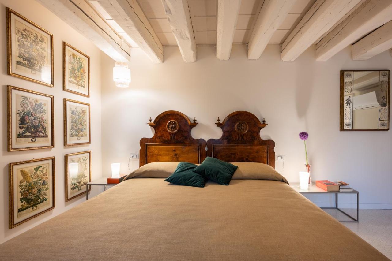 Palazzo Borgoloco Apartment