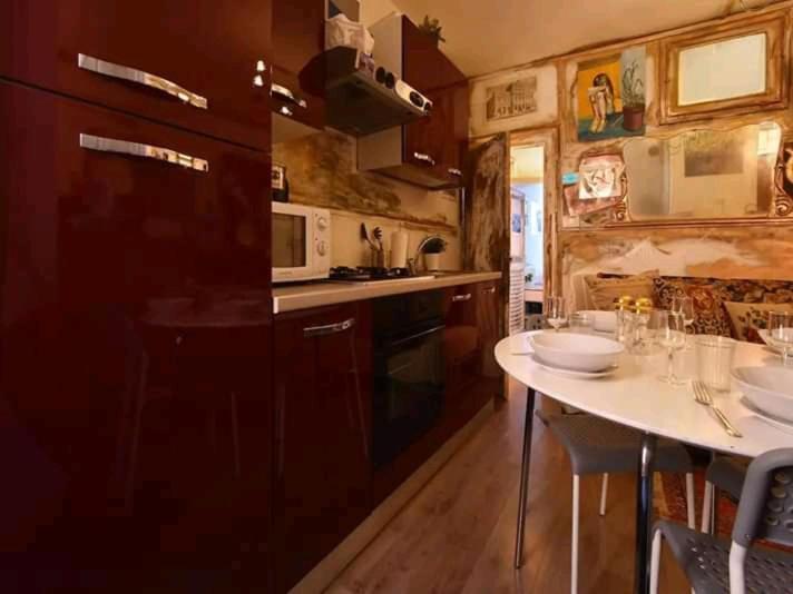 /room With Private Bathroom Veneza