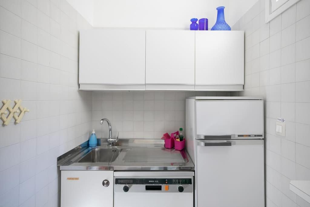 Classy Spacious Close To St.mark Square Apartment Venice