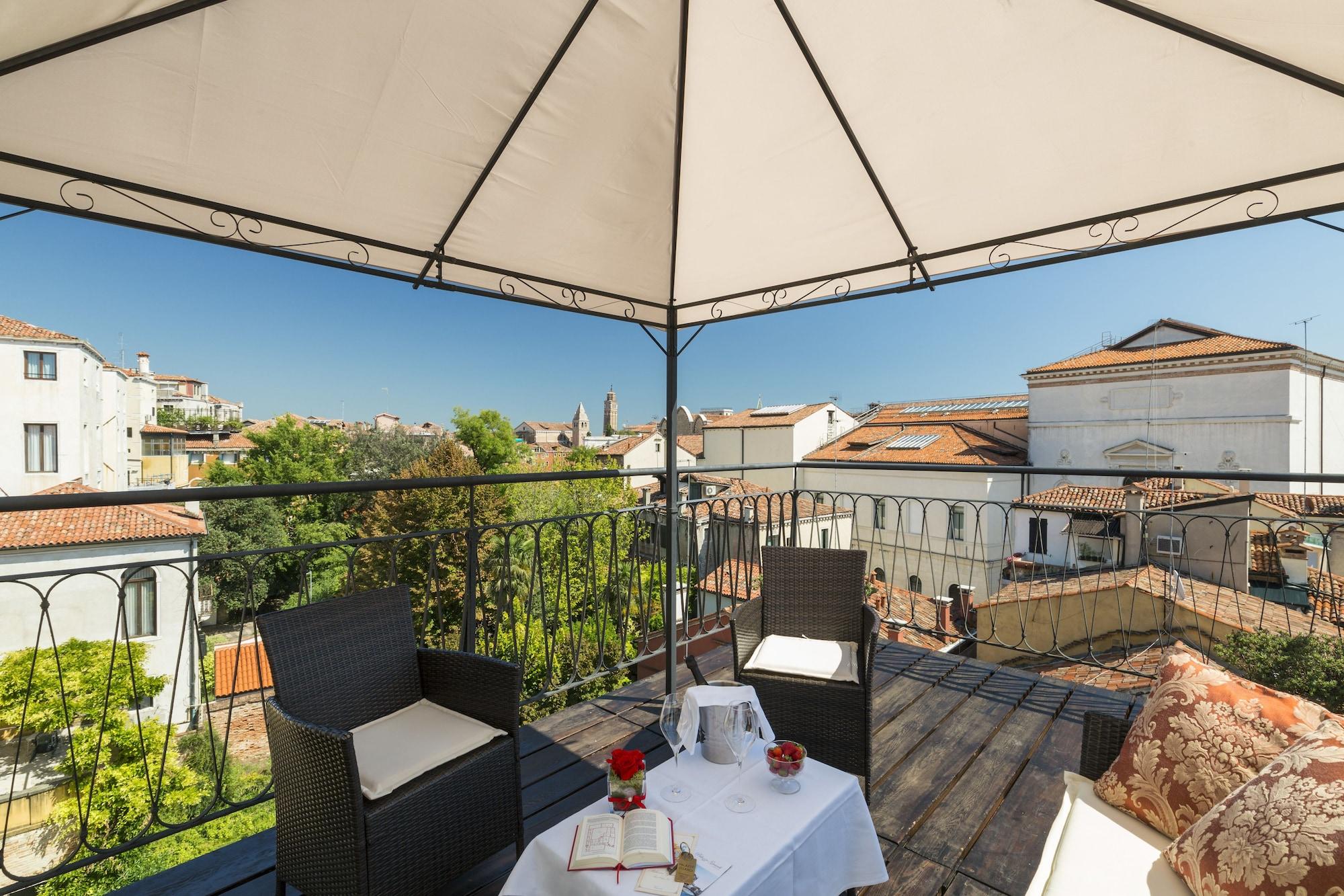 Palazzo Guardi Guest house