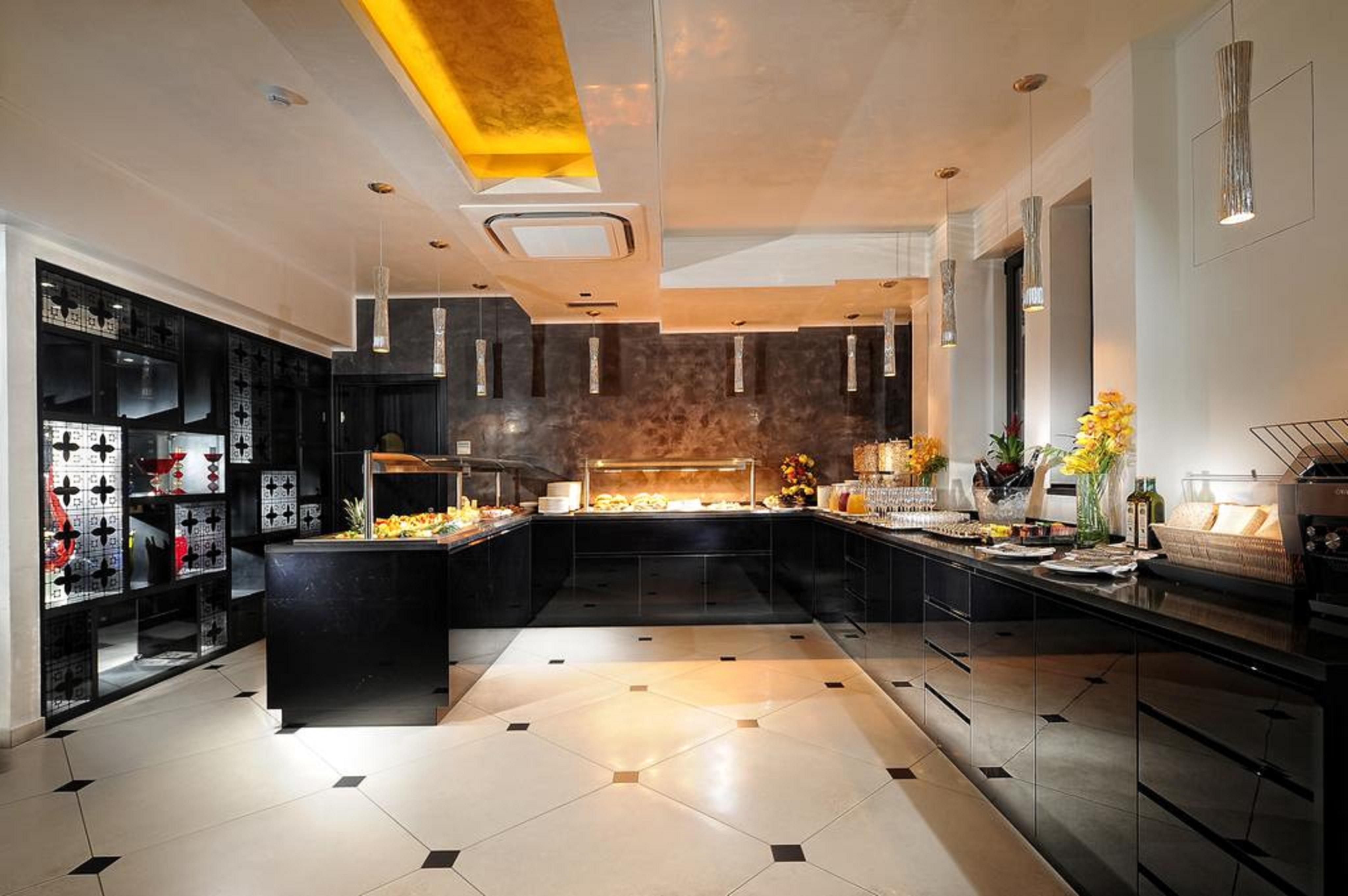 Carnival Palace - Collection Hotel 4*