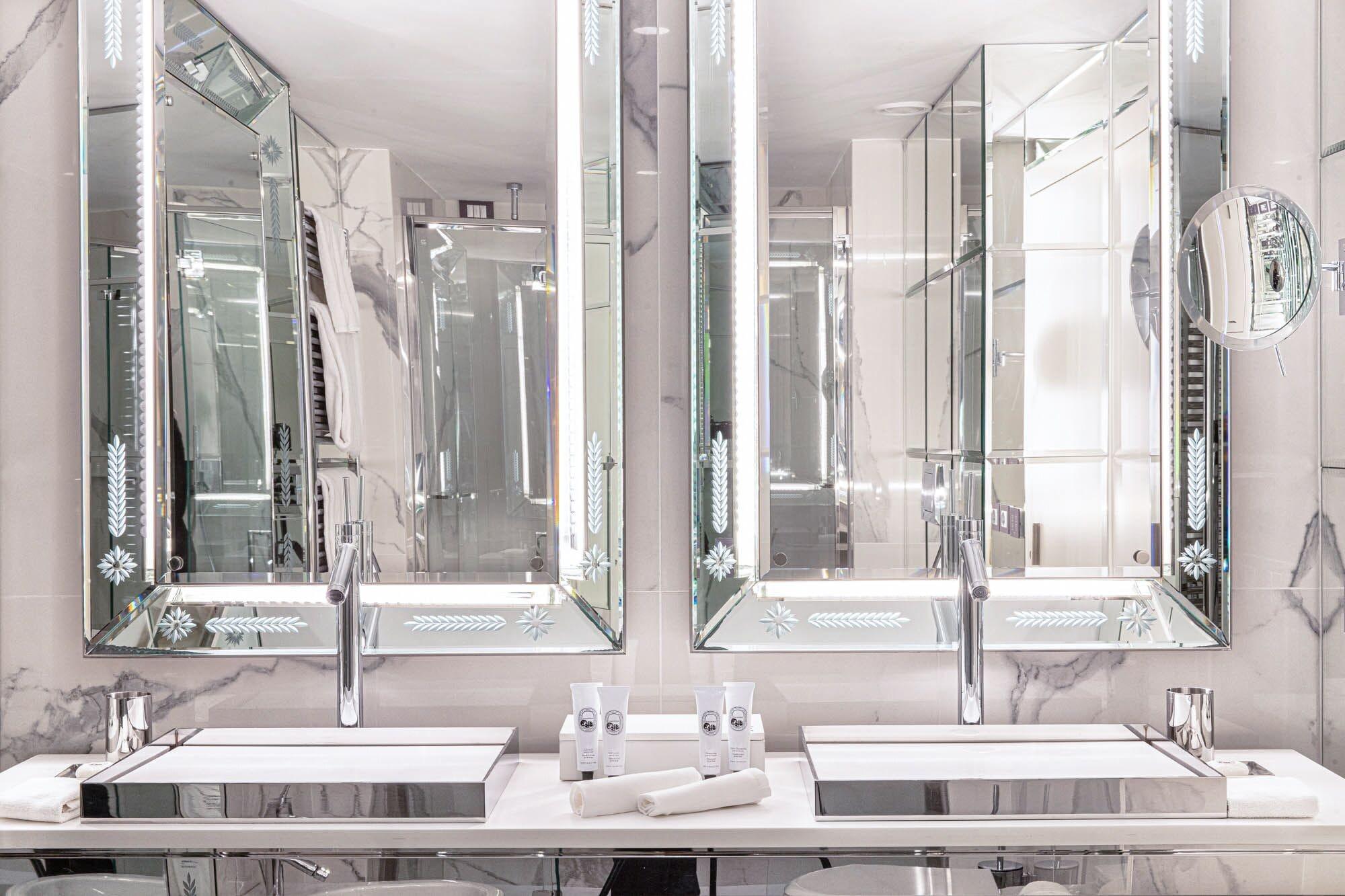 Palazzina Grassi 5* Venice