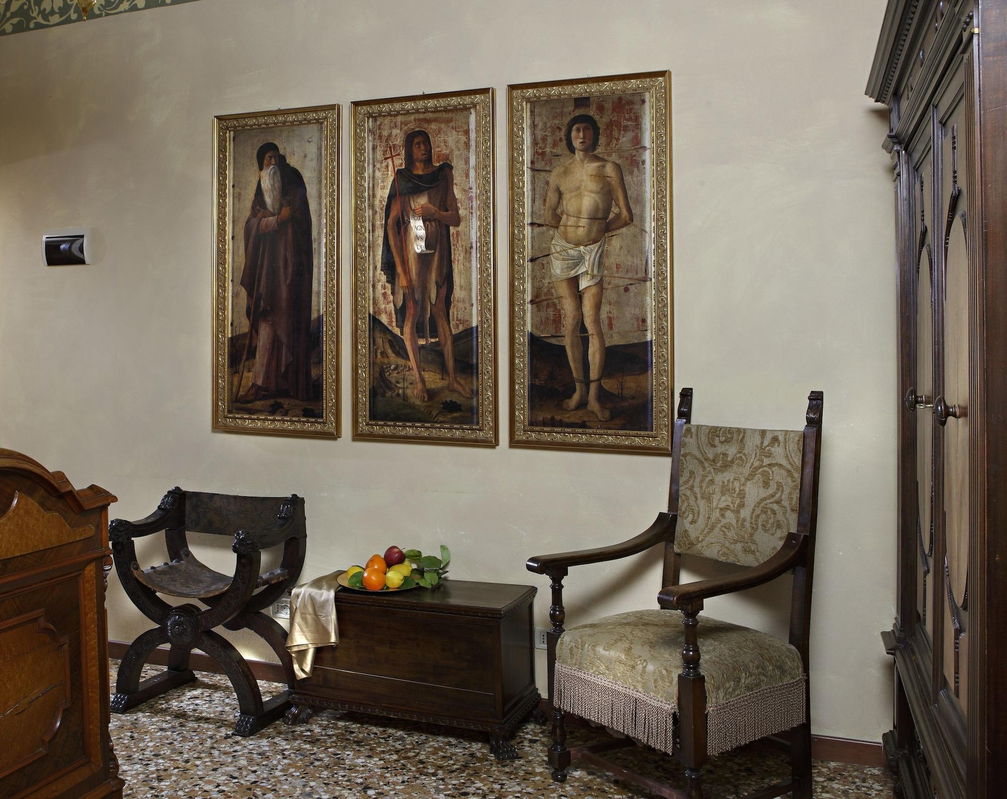 Palazzo Priuli 4* Venice